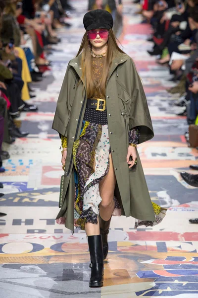 Look 46